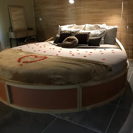 Bed & Breakfast Tesoro Climatisee Avec Piscine Hammam Et Jardin Avec Piscine