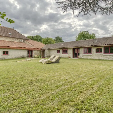 Bed & Breakfast Tesoro Climatisee Avec Piscine Hammam Et Jardin Avec Piscine Saint-Martial-sur-Ne